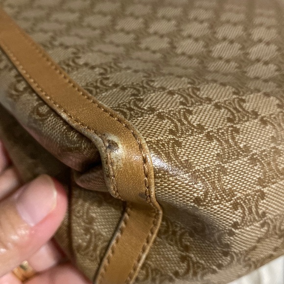 Celine crossbody bag- authentic with very minimal signs of use. - Picture 16 of 17